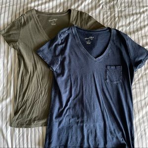 Bundle of 2 Universal Thread pocket V-neck Tees